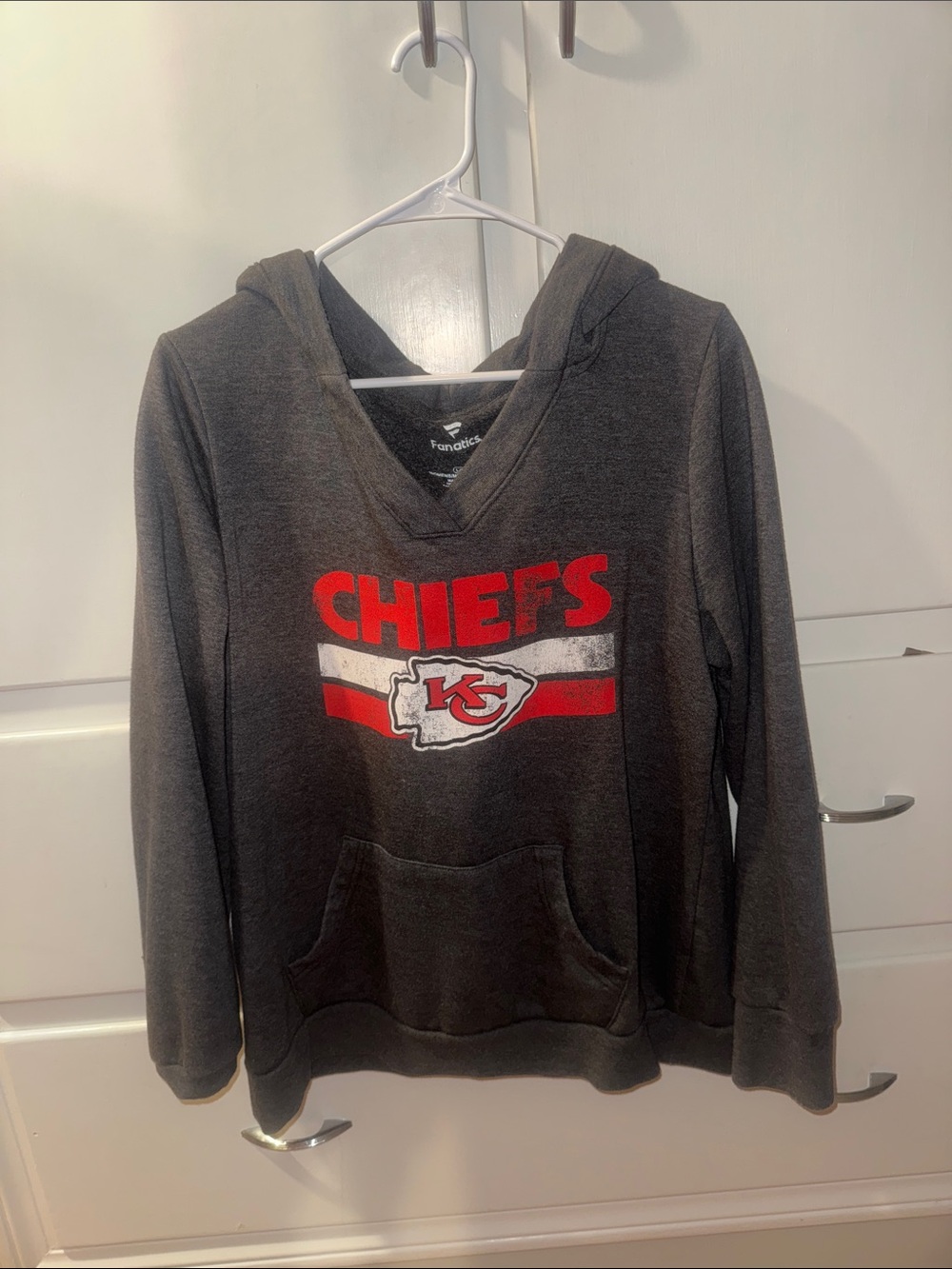 Fanatics Gray V-Neck Kansas City Chiefs Hoodie Pullover with Red Logo